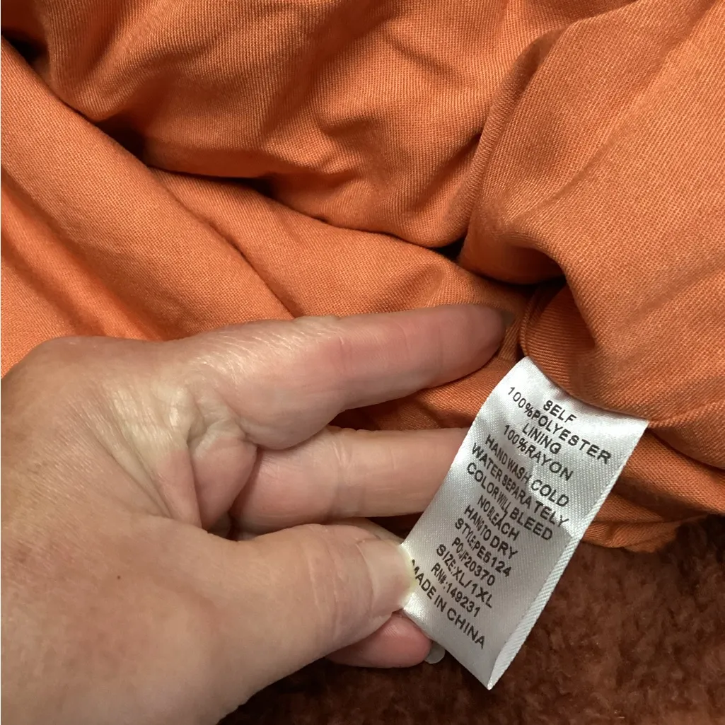 Kori  1/4 zip Sherpa pullover. Size Large. Rust - Image 10