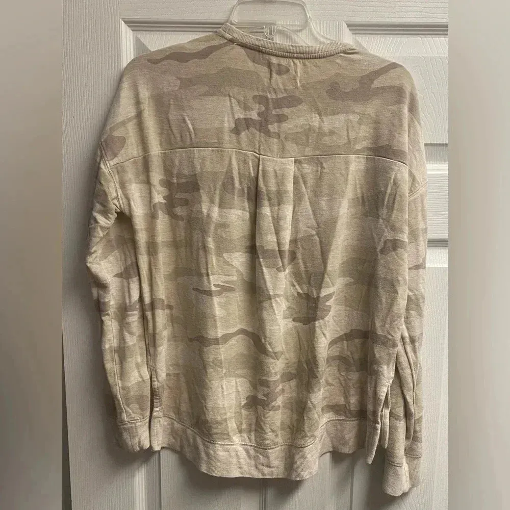 Altar’d State Camo Crewneck Sweatshirt Sweater Size Extra Small - Image 6