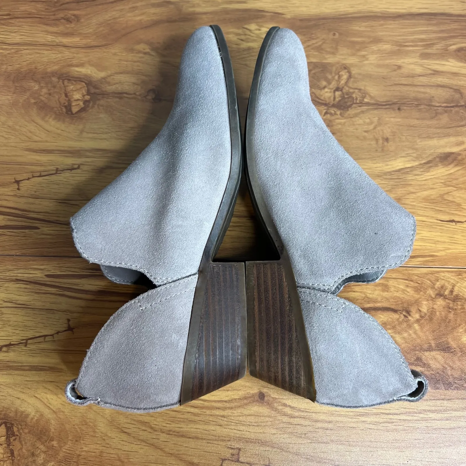 Joie Rowen Taupe Leather Suede Booties Size 9 Ankle Boots V Cut Low Heel NEW - Image 6