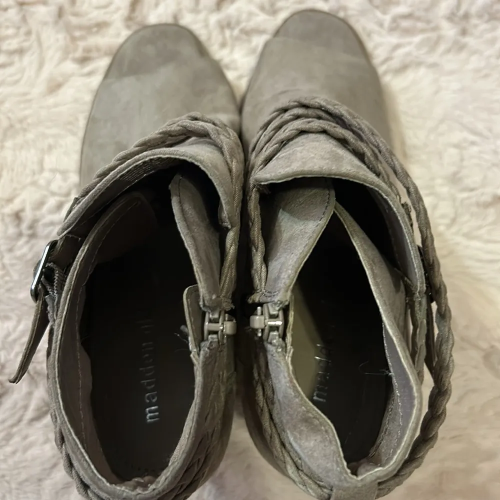 Size 9.5M Shoes • Madden girl - Image 12