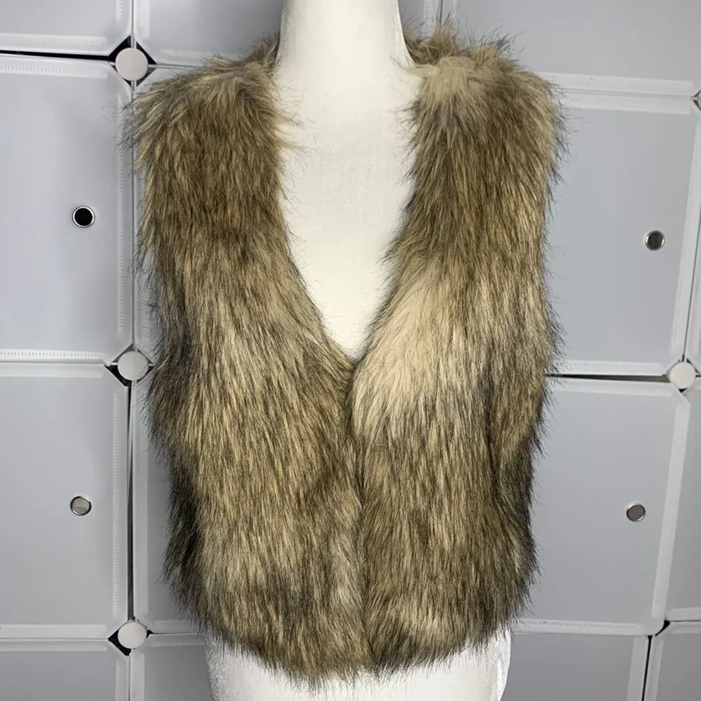 Forever 21 Shaggy Faux Fur Brown Vest Size Small - Image 3