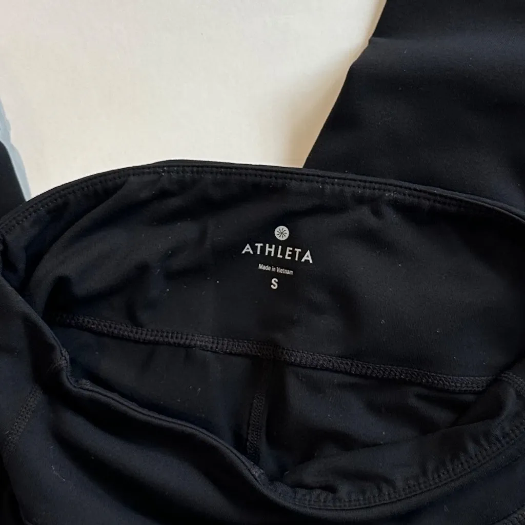 Athleta Mind Over Mat Capri‎ Yoga Pants Leggings - Size S. - Image 6