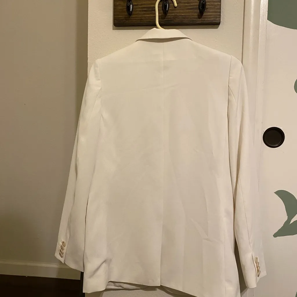 H&M Classic Cream Blazer - Image 2