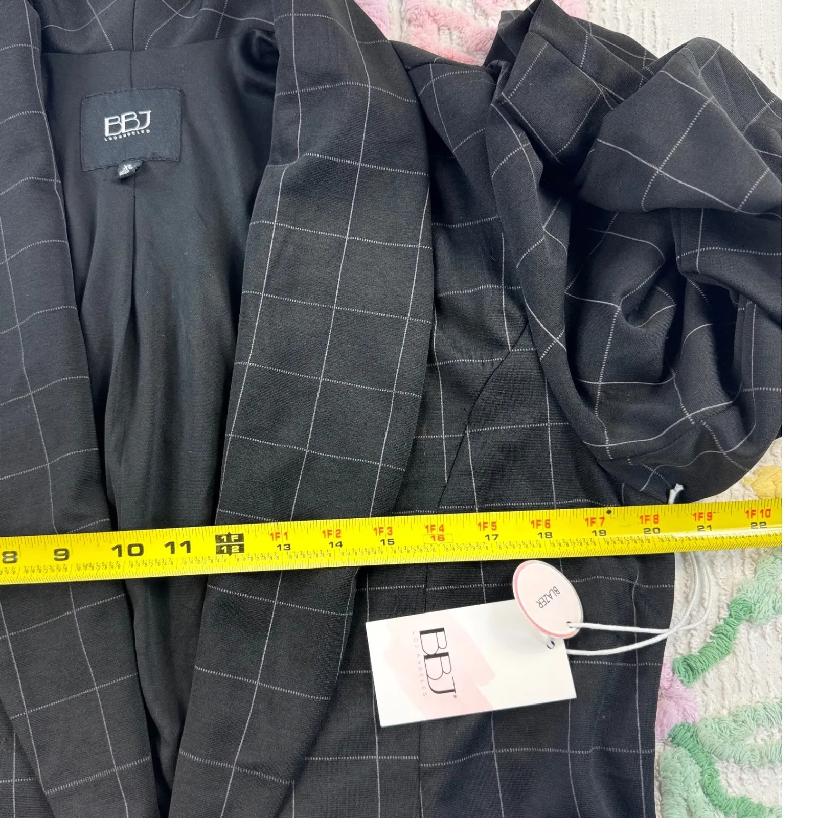 BBJ Los Angeles Women's Black Grid Pattern‎ Blazer XL - Image 4