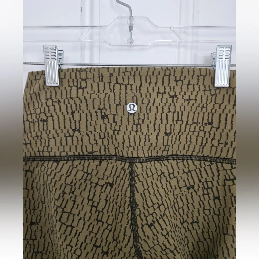 LULULEMON HIGH-RISE TIGHT 28" IN JACQUARD MOSSY DARK OLIVE Leggings - Image 5