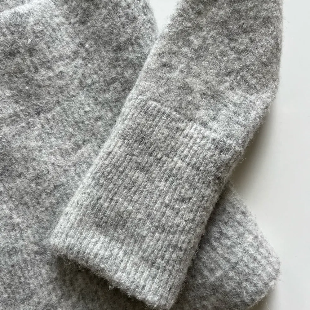 Banana Republic Merino Wool Alpaca Blend Open Front Knit Gray Cardigan -Small - Image 11