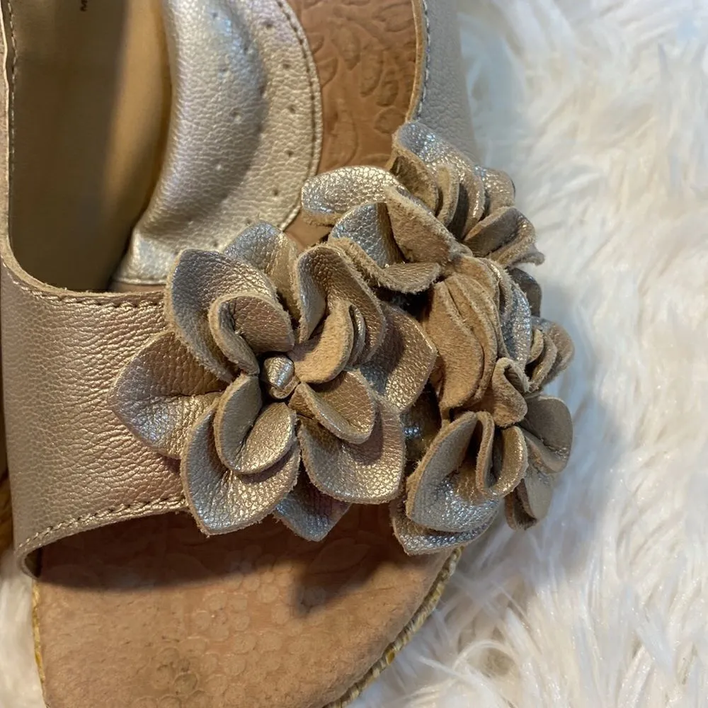 B.O.C. Wedge Sandal - Image 3