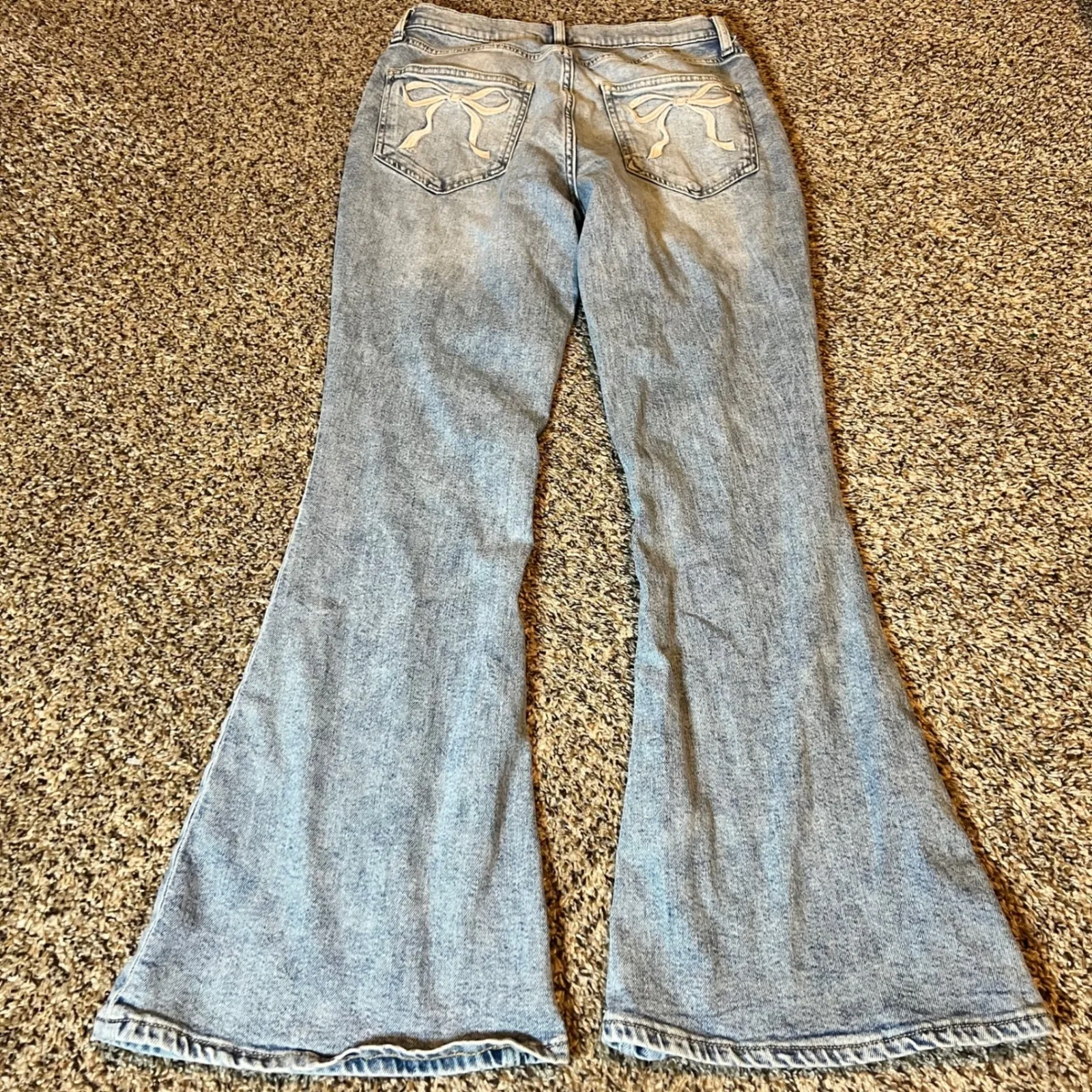 ARIZONA Extreme Low Rise Y2K Flare Jeans Light Wash Size 6 - Image 9