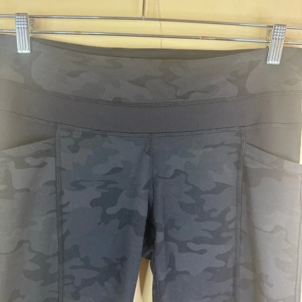 Lululemon Size‎ 10 Sun Salutation Pant Jogger Camo Black Mesh Activewear Pockets - Image 2