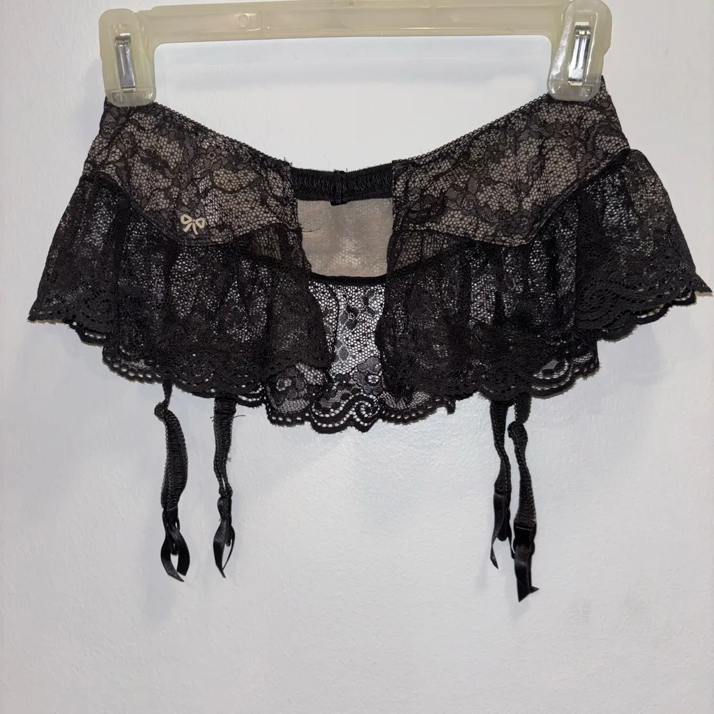 Y2K 2003 Victoria's Secret Pink Tag Black Lace Bra & Garter Belt Set - Image 14