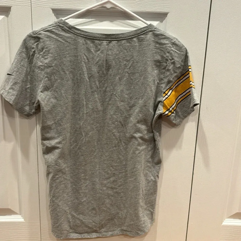 Gray Women’s Pittsburgh Steelers Shirt - Image 2