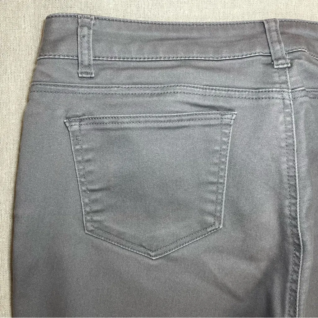 Westport | Petite Gray Classic Fit Straight Leg Jeans | 14P - Image 7