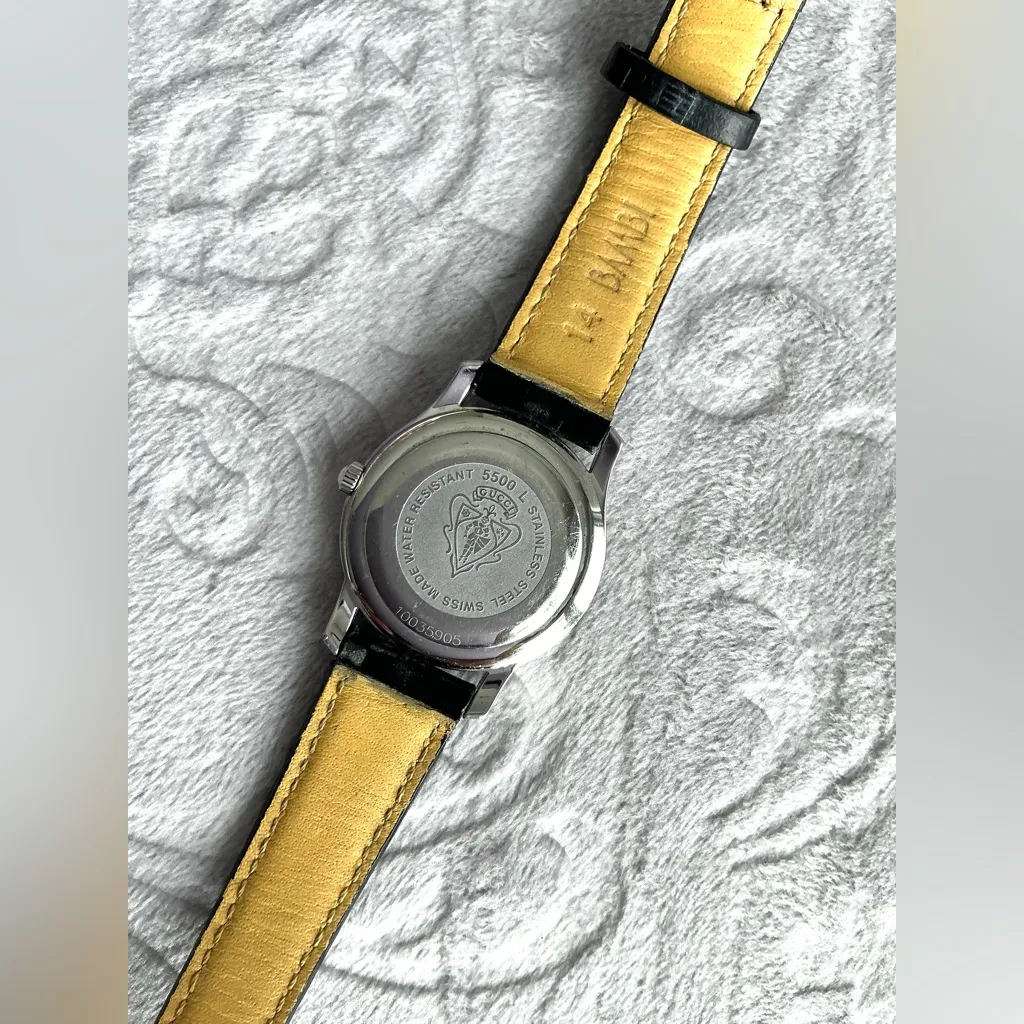 Ladies AUTHENTIC GUCCI wristwatch 🌟🌟🌟 - Image 9