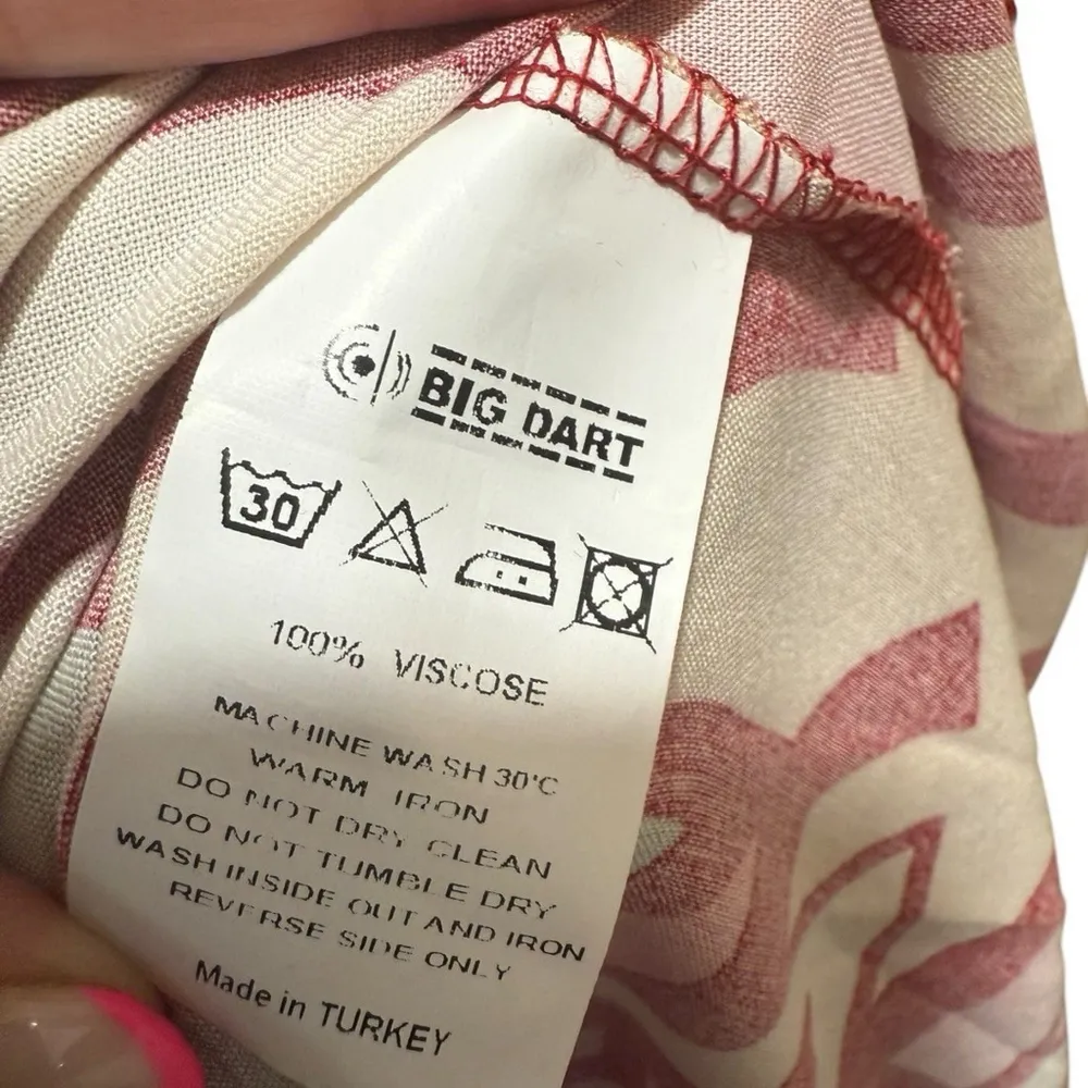 Big Dart Women's 22 2X Top Button Down Shirt Graphic Abstract Long Sleeve NWT Red Size XXL - Image 7