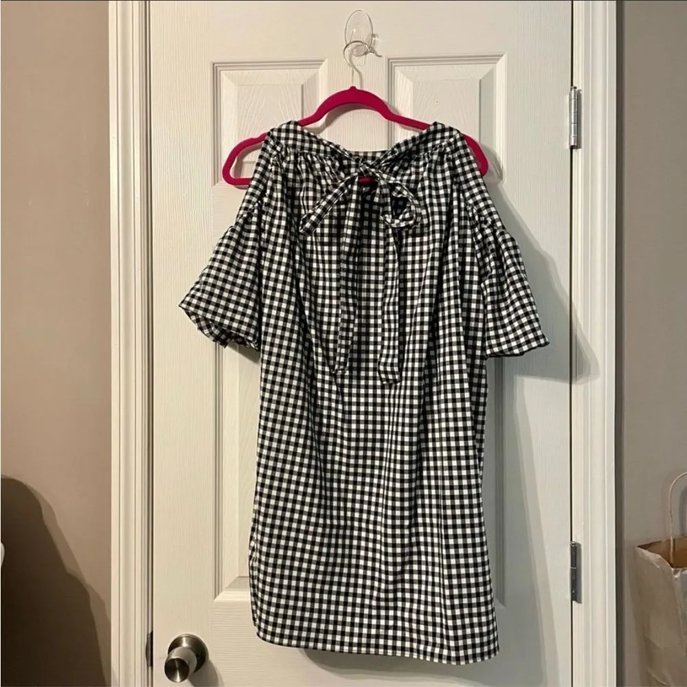 Zara black/white Gingham dress, cold shoulder with puffed short sleeves, tie bac - Image 11