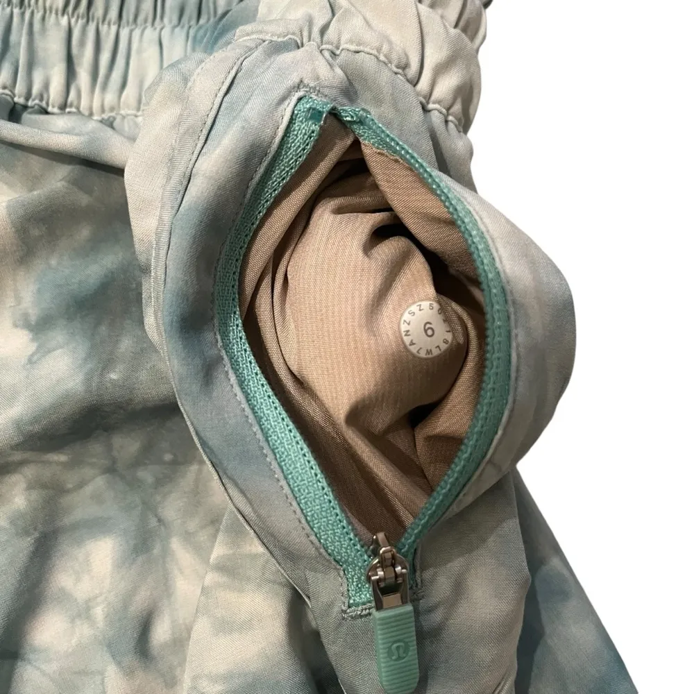 Lululemon Diamond Dye White Washed Marsh Tracker Short V 4", Sz 6 - Image 10