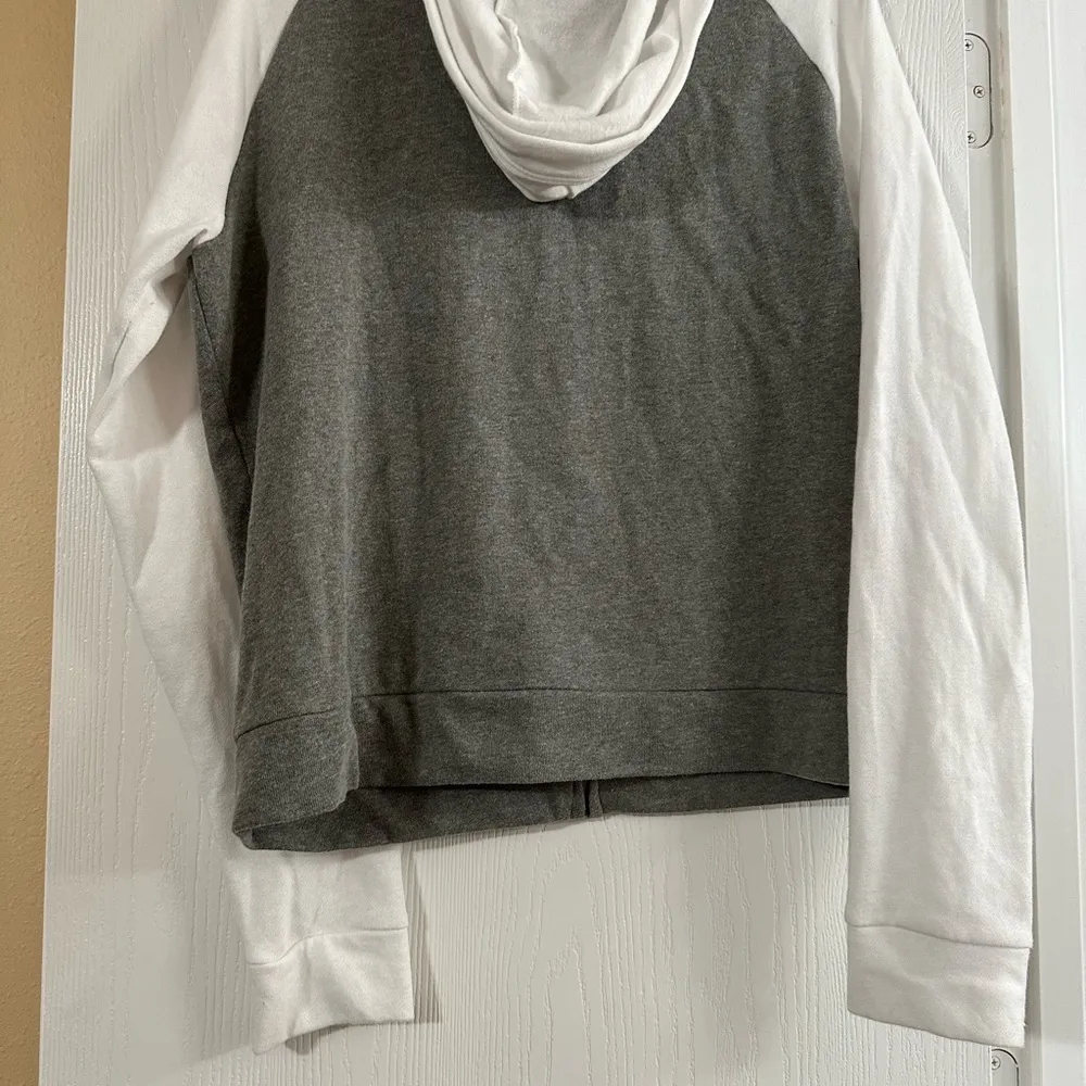 EUC Pink full zip Hoodie with 5th and ocean collaboration Medium - Image 2