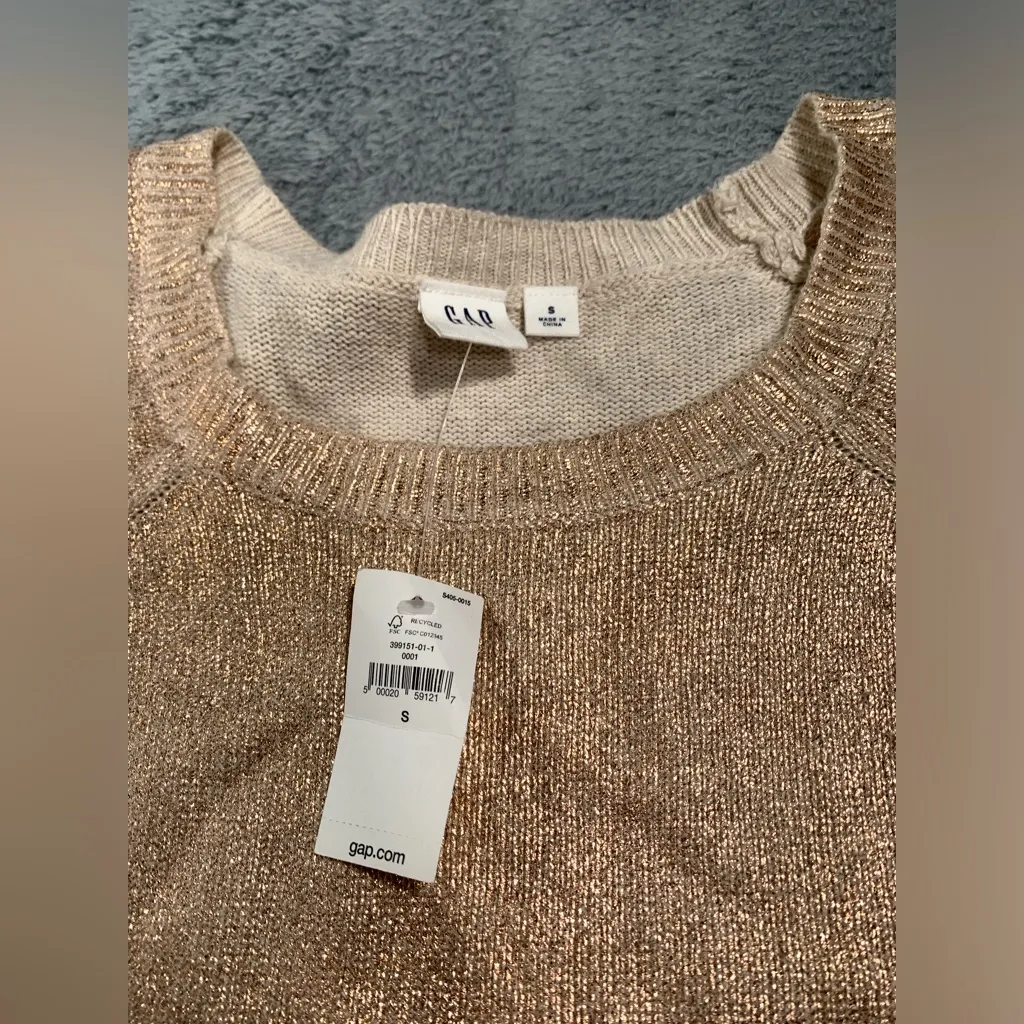 Gap shine pullover rose gold small NWT - Image 2