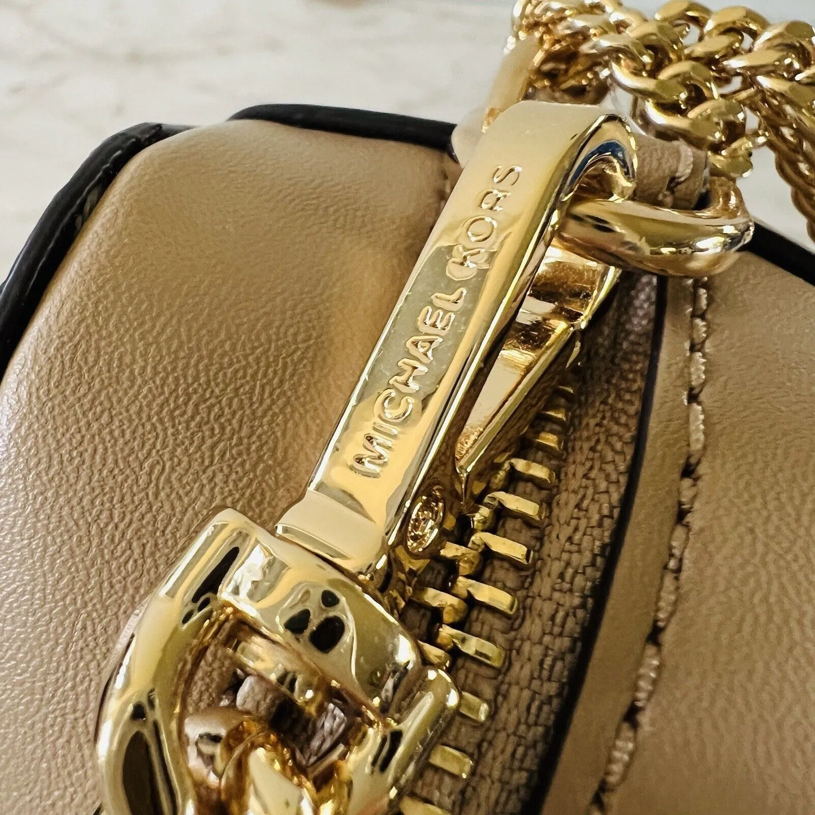 MICHAEL KORS Jet Set Camel Multi Leather Medium Crossbody Camera Bag - Image 10