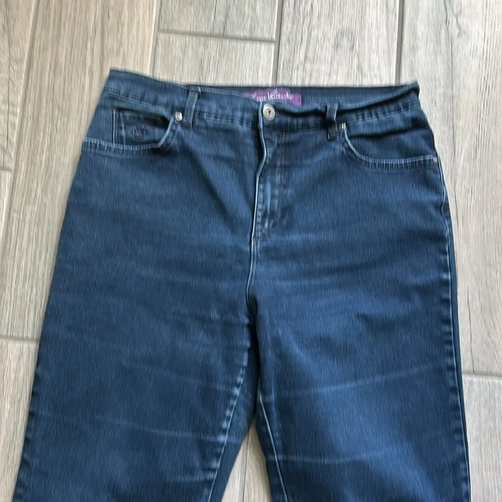 Gloria Vanderbilt jeans - Image 2