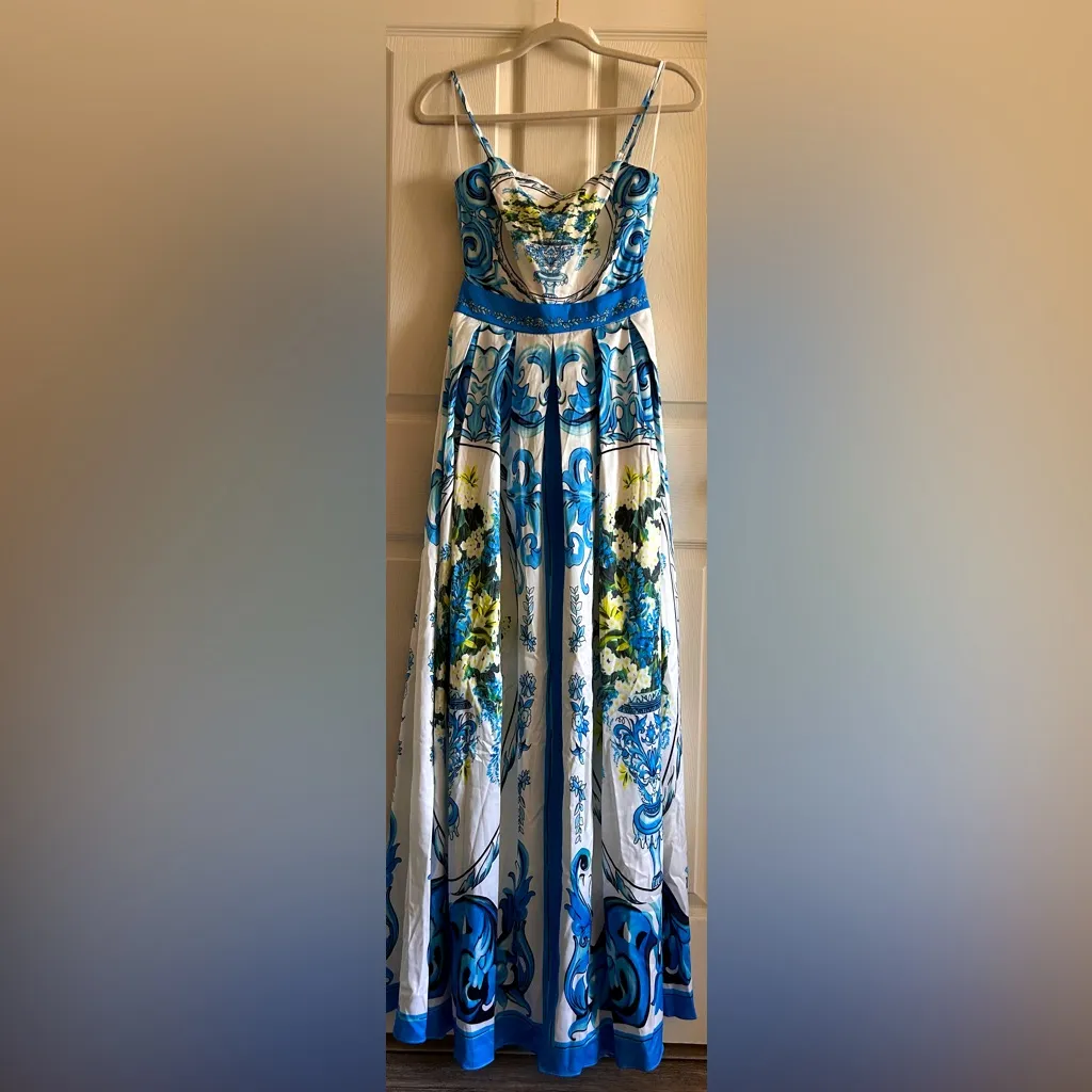 LATISTE Women’s Open Tie Back Blue‎ White Floral Print Maxi Dress Size Small - Image 12
