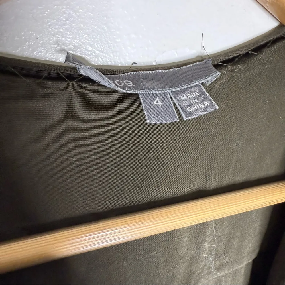 Vince Green Silk Women's Jumpsuit Short Sleeve Zipper Front Size 4 - Image 7