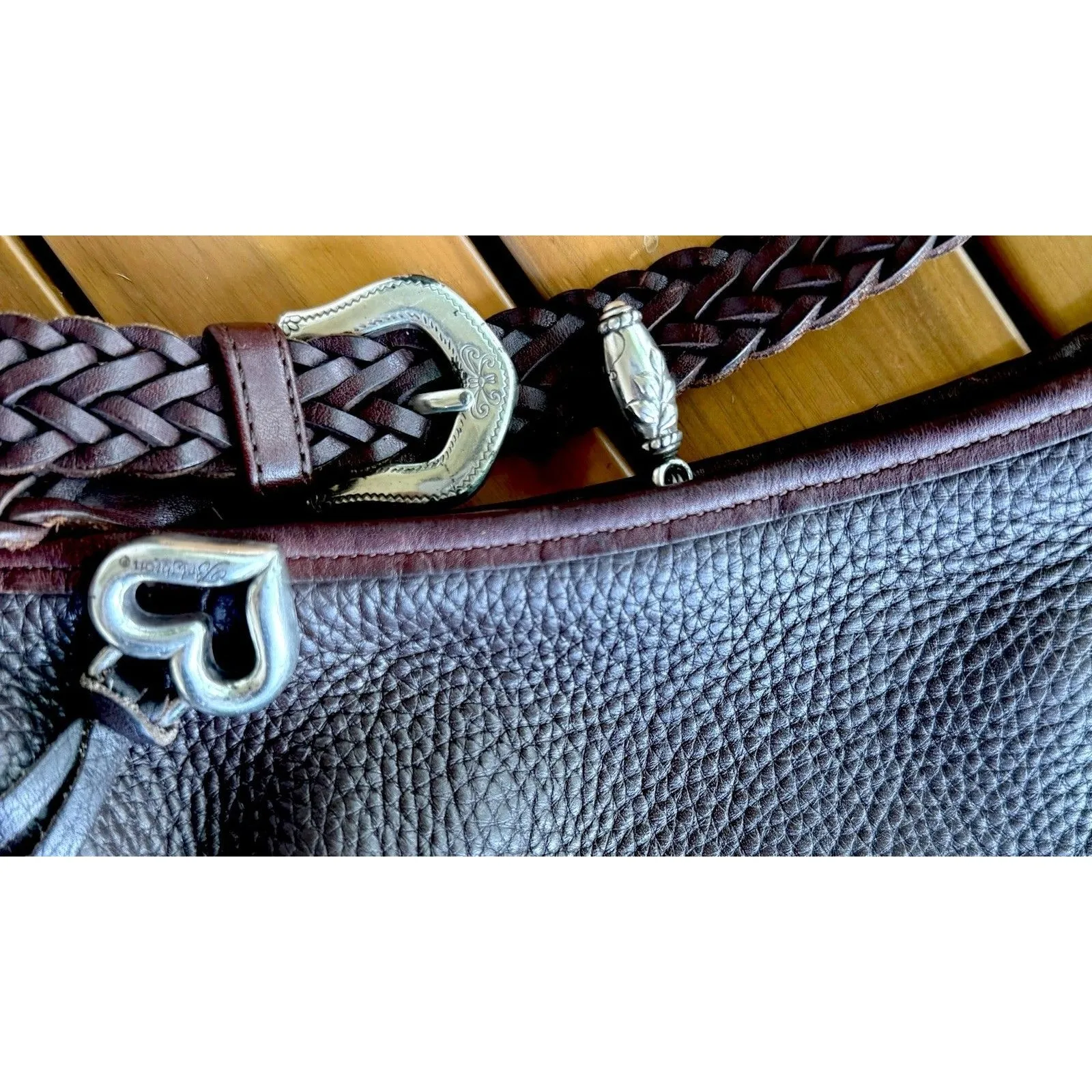 VINTAGE BRIGHTON BROWN LEATHER CROC EMBOSSED CROSSBODY BUCKET BAG - Image 3