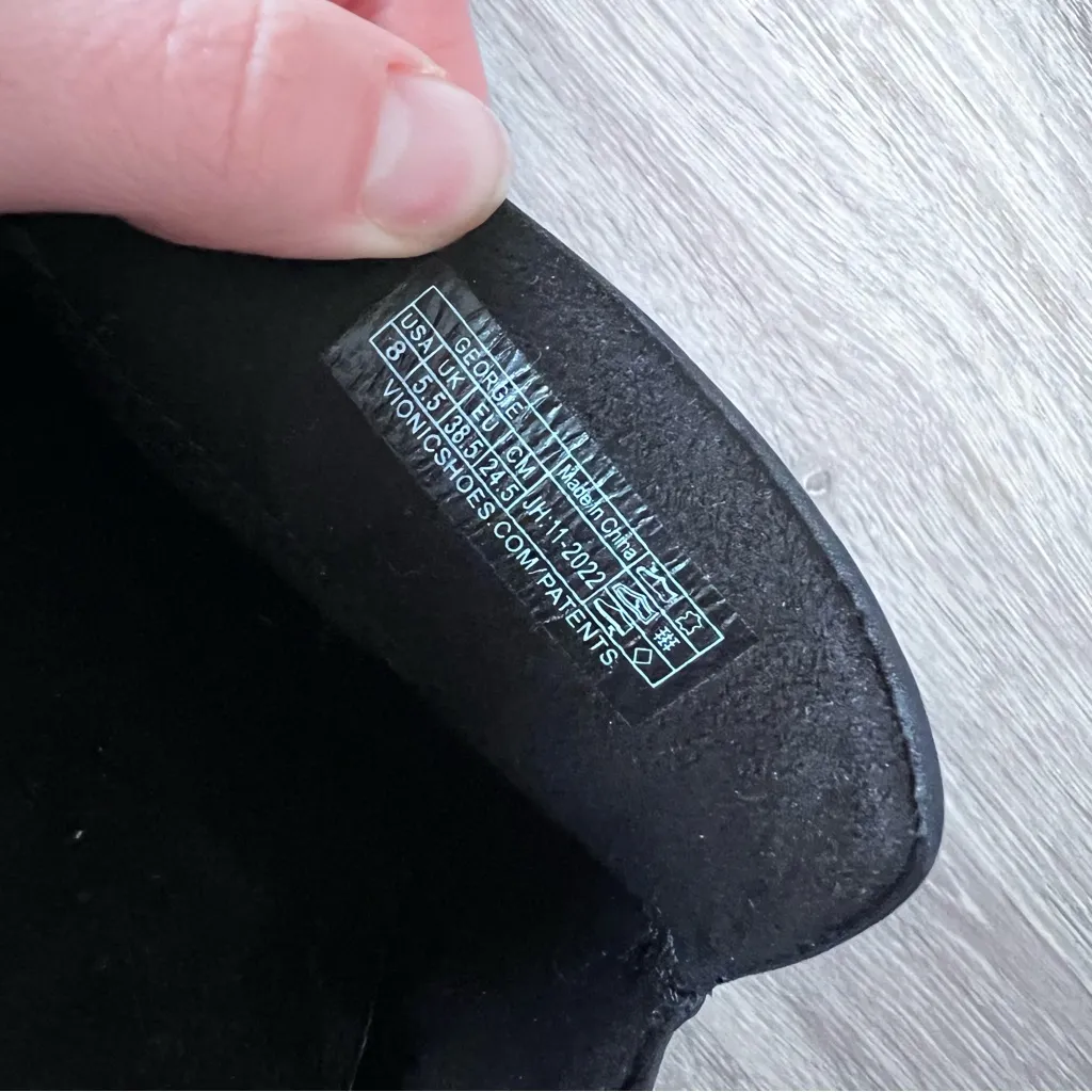 Vionic georgie leather loafer mules w/ chain detail - Image 5