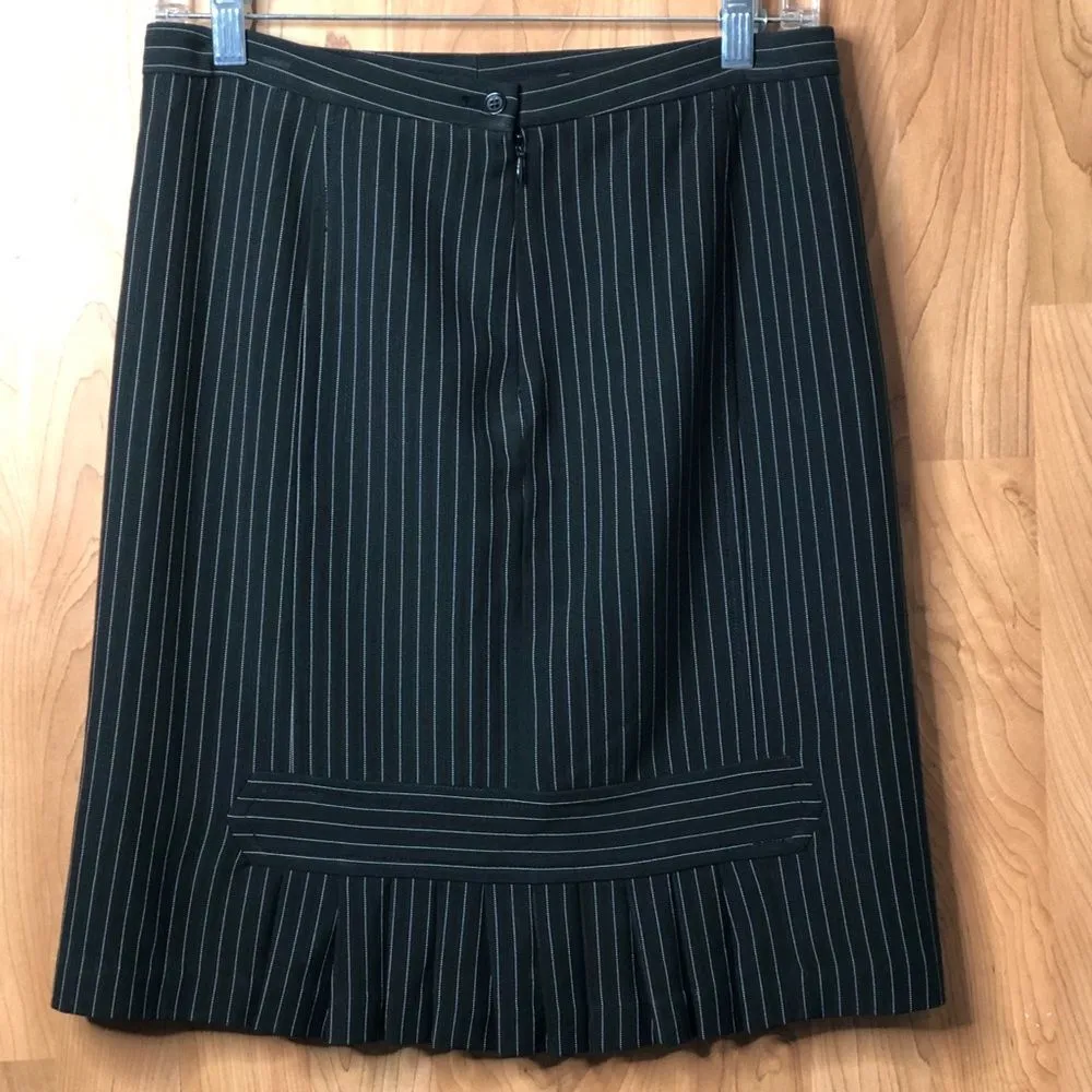 Max Studio size 6 Black/White Pin Striped Skirt - Image 3