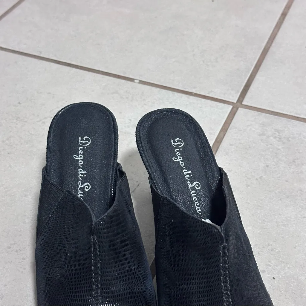 Diego Di Lucca Women Black Leather Mules with Heel, made in Brazil size 8.5 - Image 2