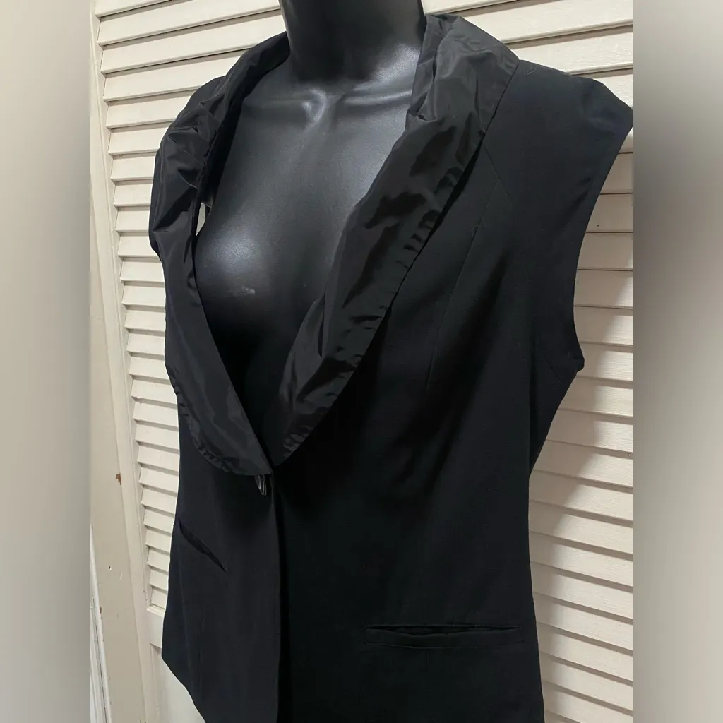 CAbi Tuxedo Vest Silky Ruffled Collar V-Neck 1 Button Cinched Waist‎ Blazer Sz 4 - Image 2