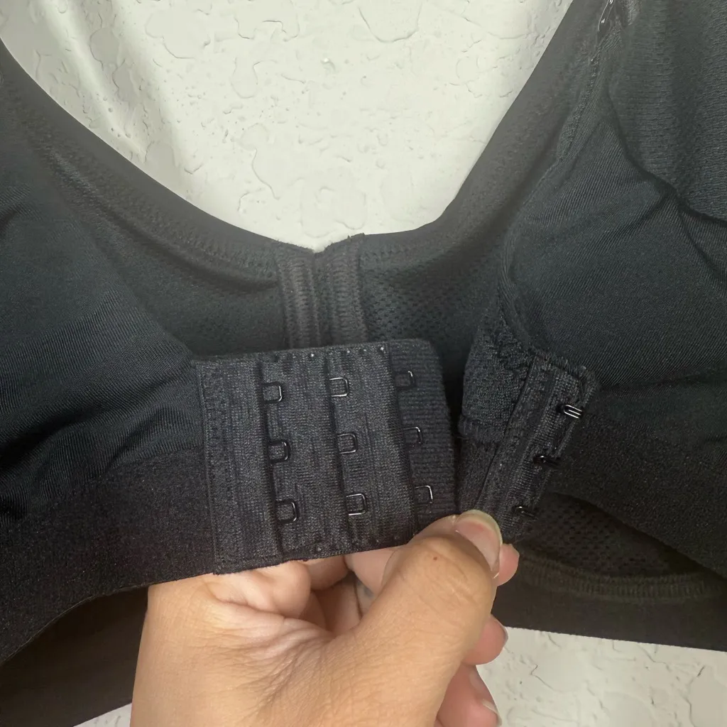 Natori Recharge Underwire Sports Bra Size 36DD - Image 8