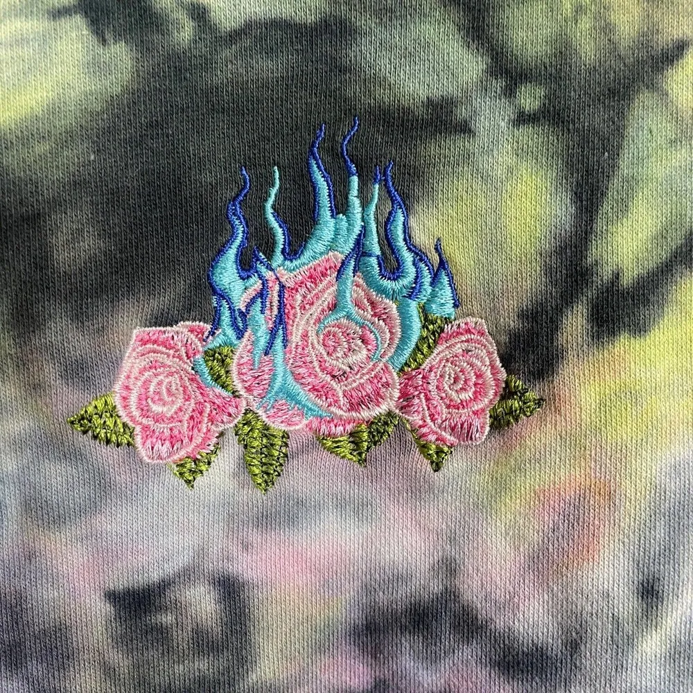 Blind Rooster Sweatshirt Medium Pullover Tie Dye Floral Embroidered Soul On Fire Blue - Image 4