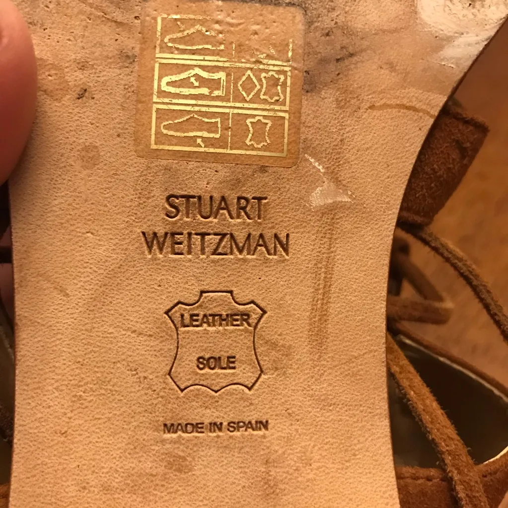 STUART WEITZMAN GLADIATOR STYLE TAN SUEDE SANDALS (35.5) - Image 14