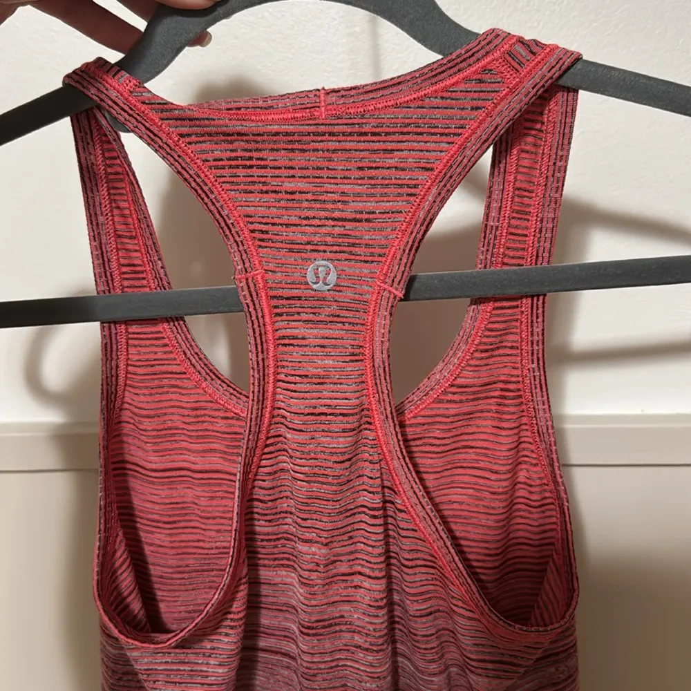Lululemon Swiftly Tech tank top - Image 4