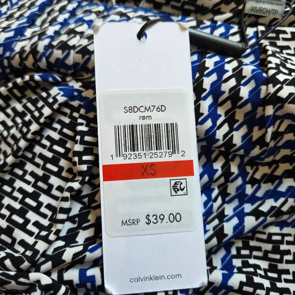 Calvin Klein Blue, Black, and White Sleeveless Blouse NWT - Image 7