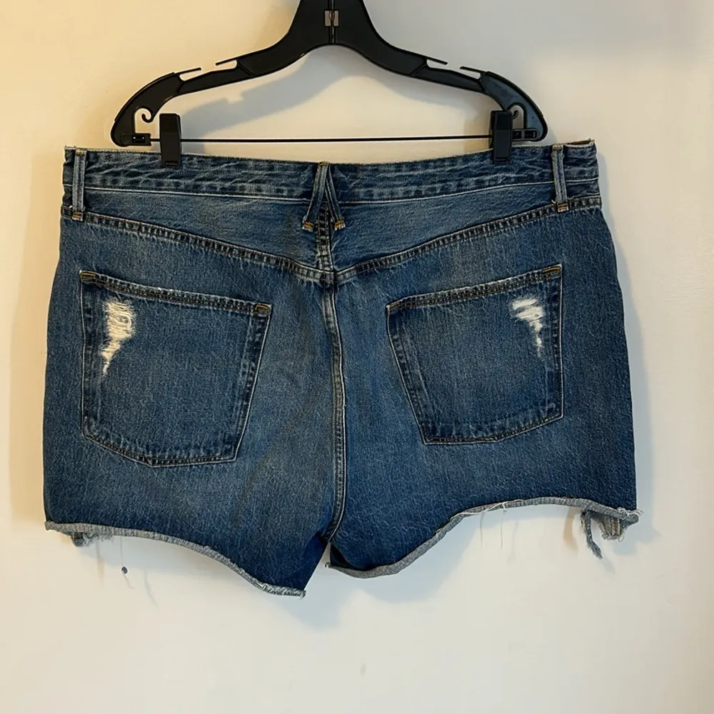 Good American Bombshell Denim Shorts Distressed - Image 5