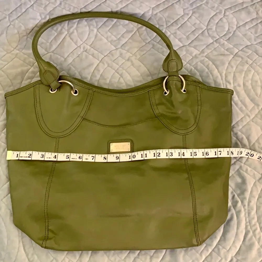 Nine West vegan tote bad. GUC. - Image 9