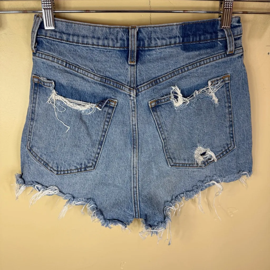 Abercrombie & Fitch High Rise Mom Short Size 28 Curve Love Distressed Denim‎ - Image 4