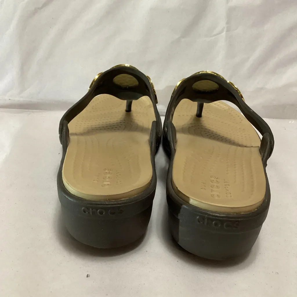 Crocs women’s flip flops sandals wedges size 8 - Image 6