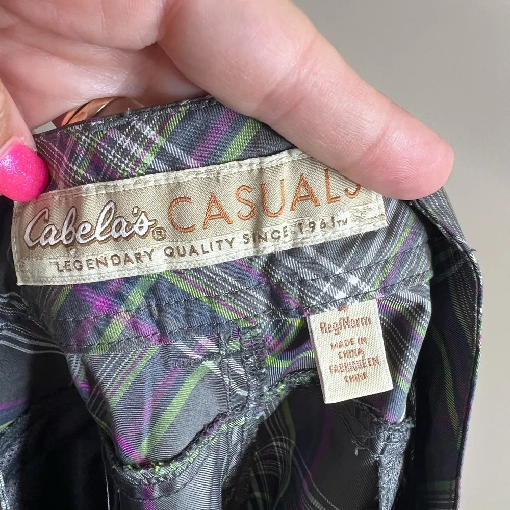 Cabelas casual women’s shorts size 4 - Image 6