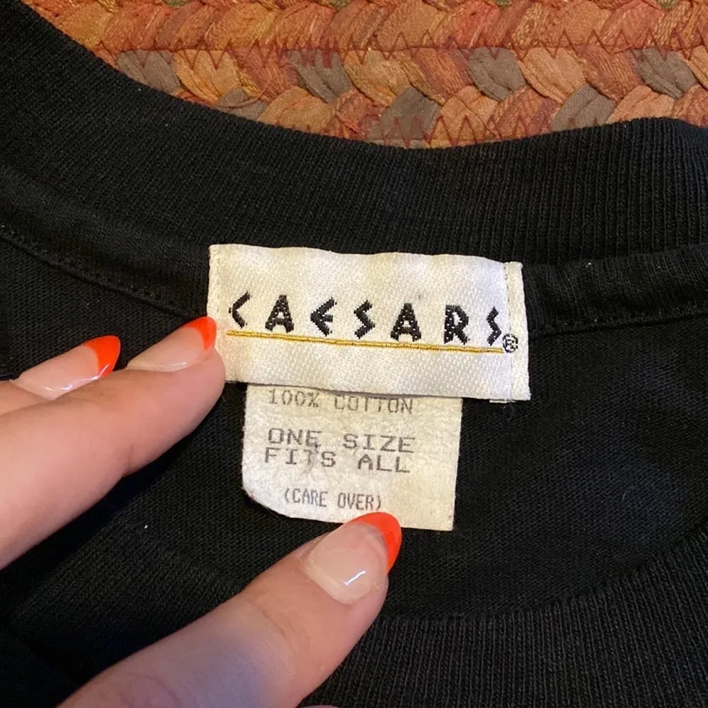 VTG CAESARS LAS VEGAS GAMBLING SLOTS CARDS NIGHT SHIRT TEE Black Size undefined - Image 3