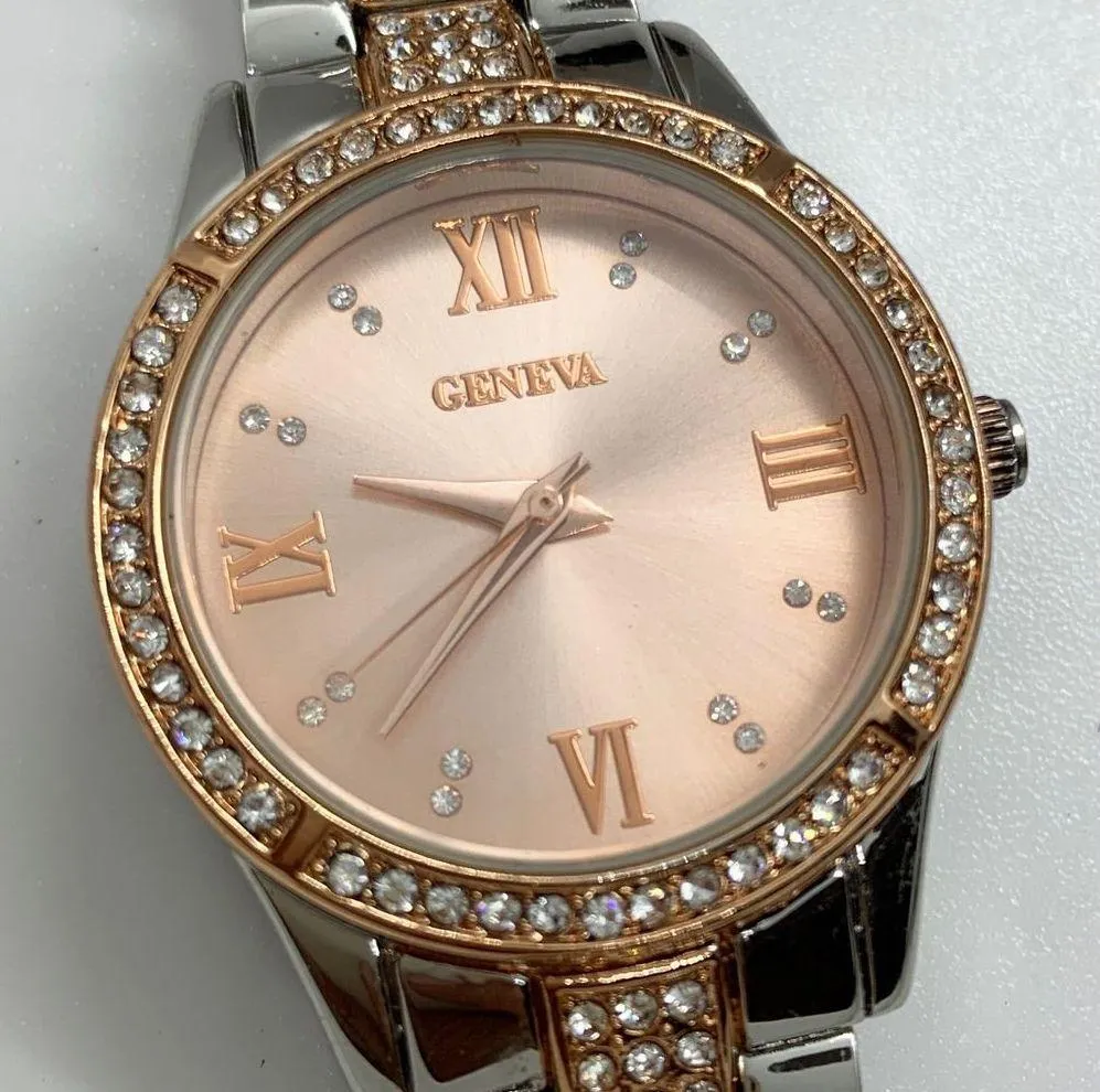 Geneva ladies rose gold silver tone wristwatch 32mm case 7” - Image 2