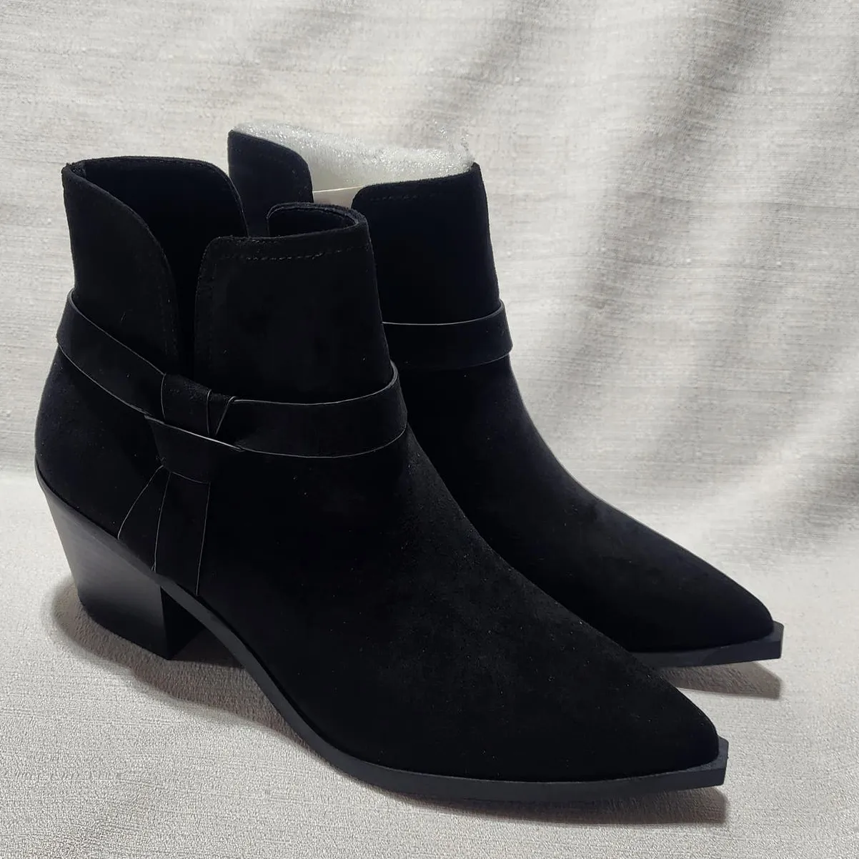 ankle boots size 9 black unknown brand - Image 2