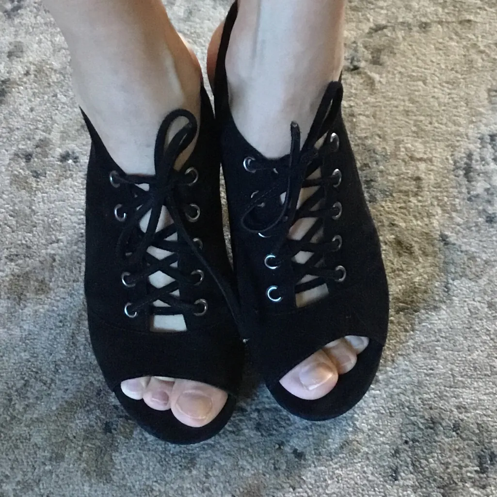 Modern platform lace up sandals💃 - Image 2