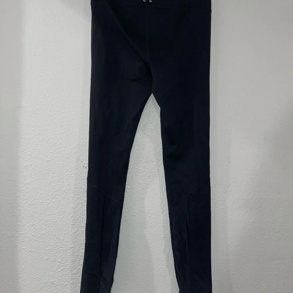 Underarmour | legging | Black and Navy | Small - Image 2