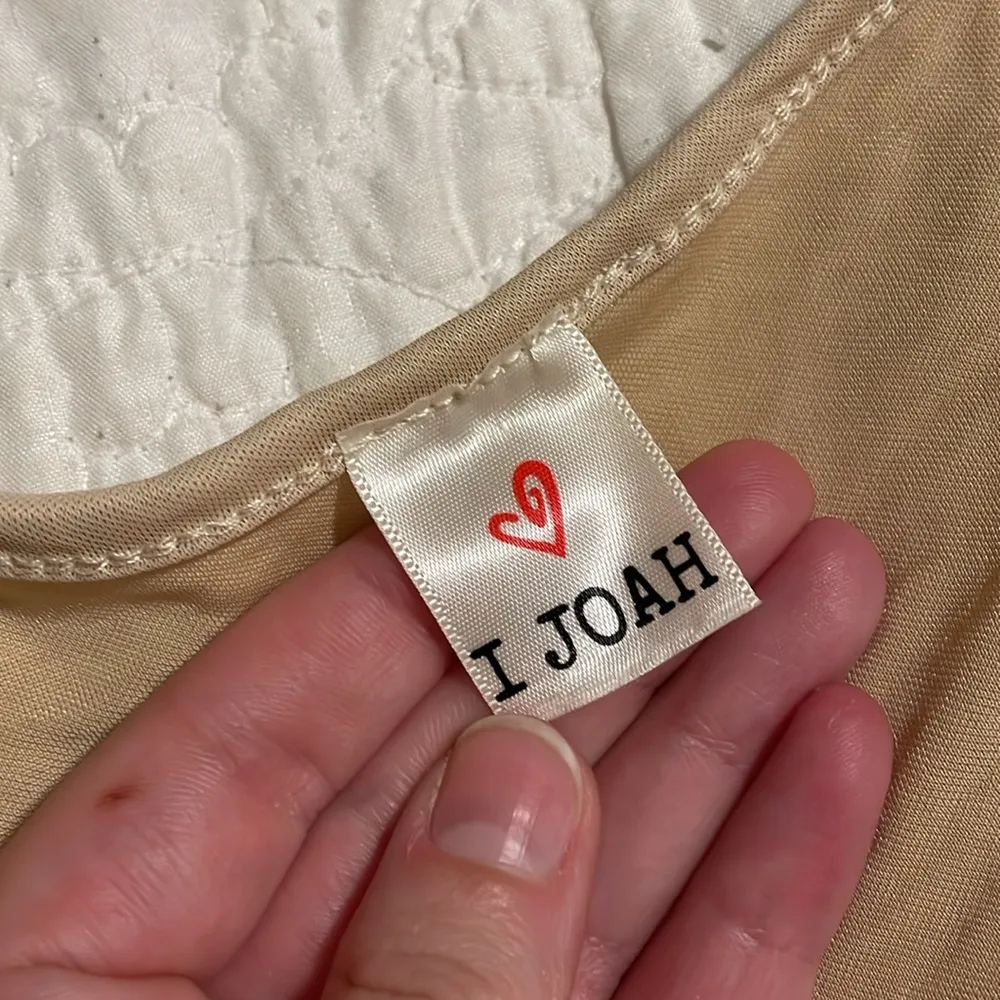 Cute Cream Cropped Long Sleeve Size M - Image 3