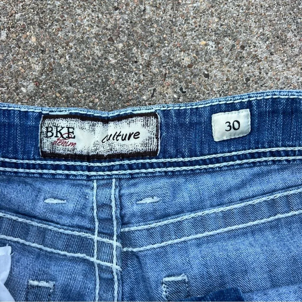 Buckle BKE Culture Bermuda Jean shorts Size 30 - Image 3