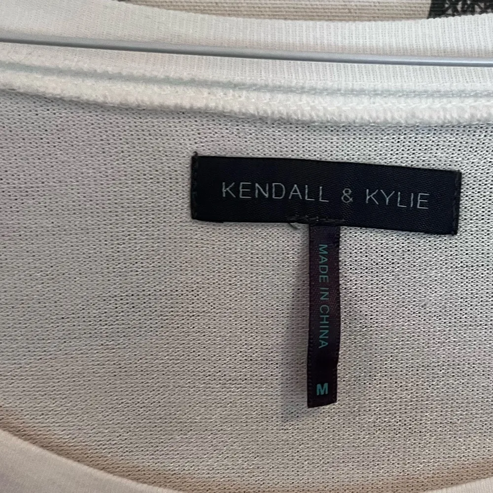 Kendall & Kylie kalifornia graphic tunic NWOT long sleeve pull over supe… - Image 5