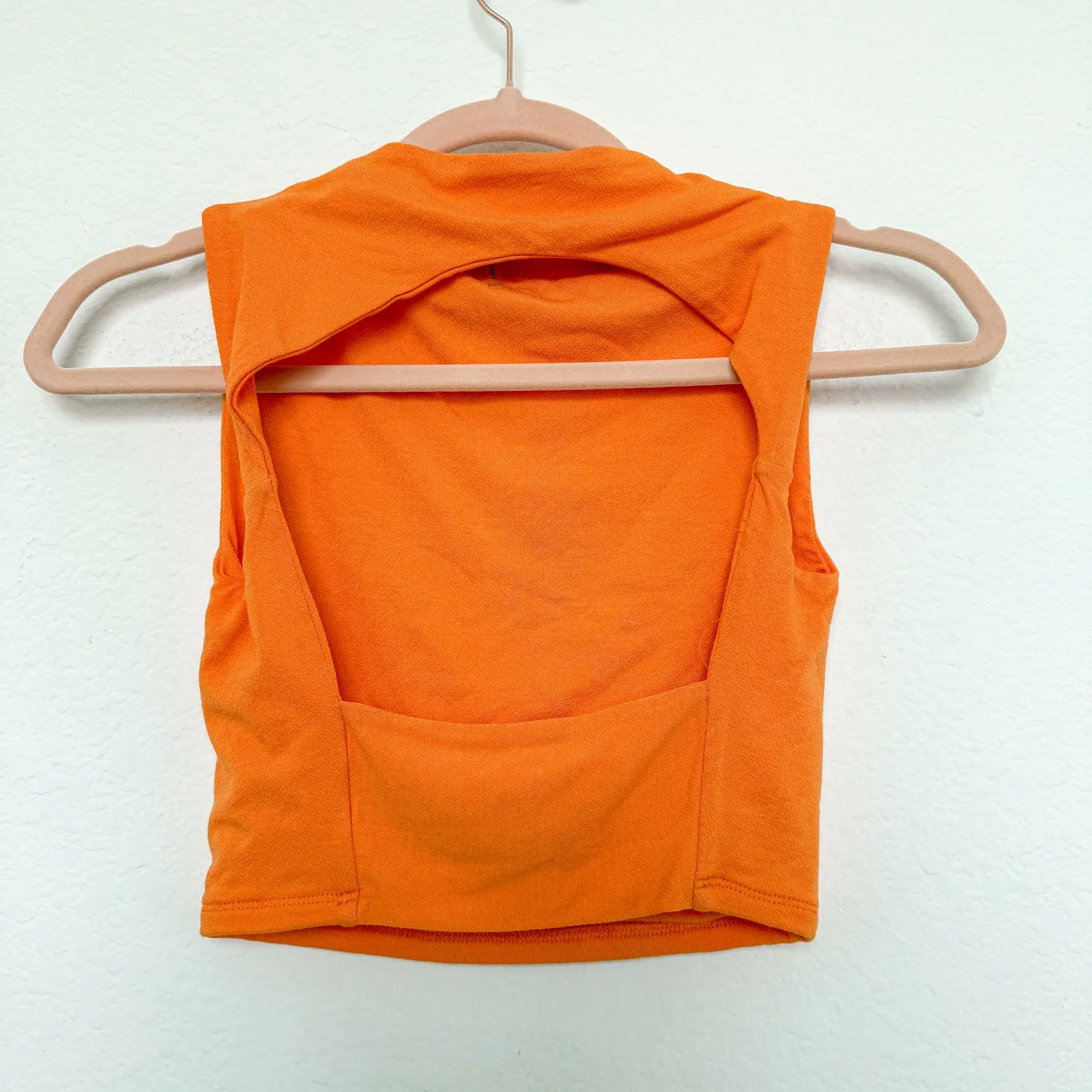 NWOT Naked Wardrobe Ribbed Mock Neck Sleeveless‎ Open Back Crop Top Orange Small - Image 5